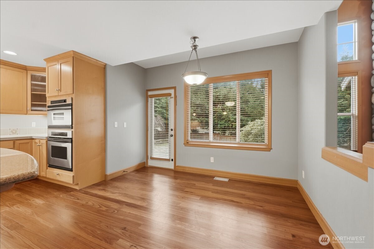 23107 96th Place South Kent, WA 98031 - Photo 9 of 40