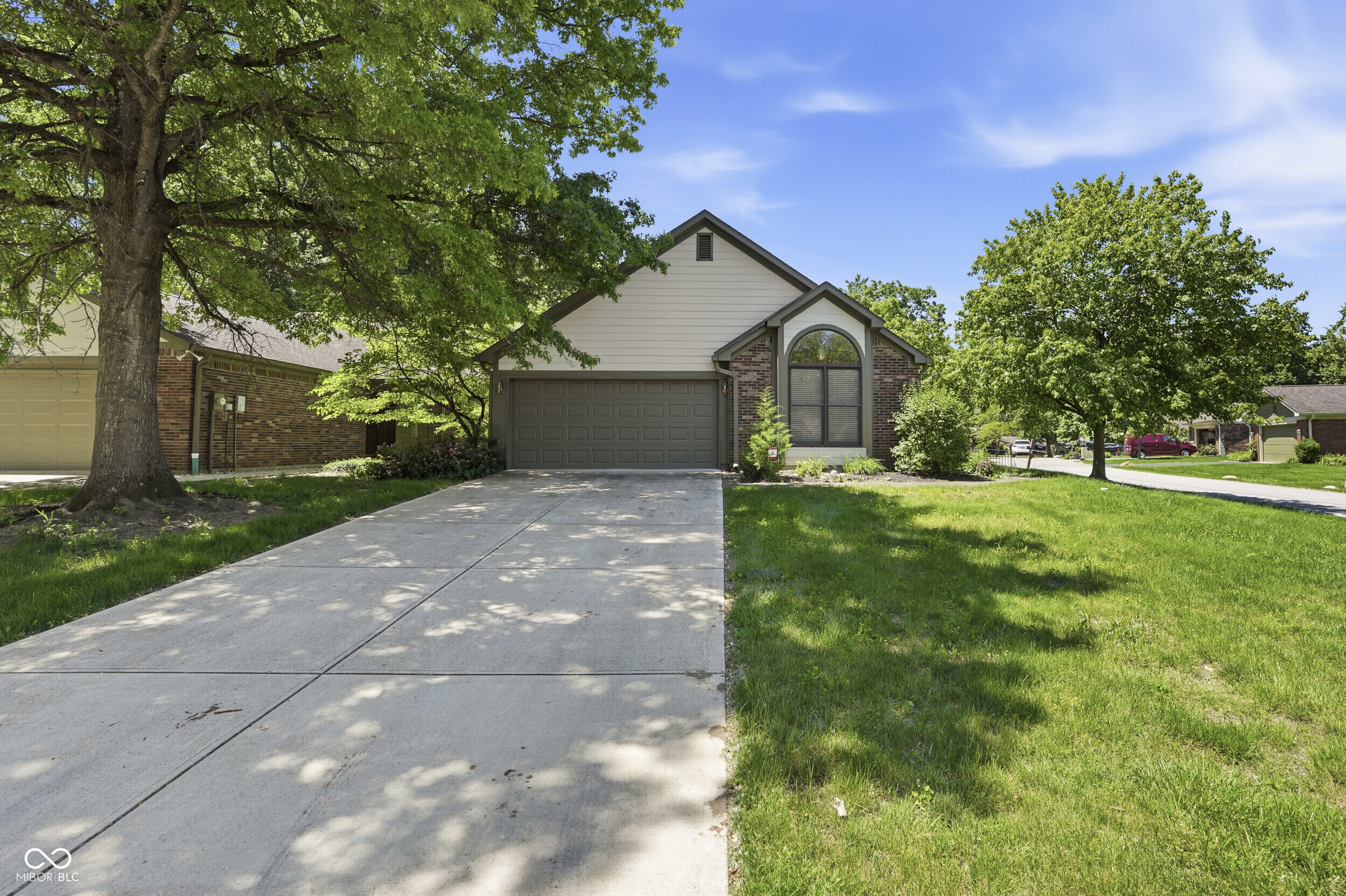 5201 Greenwillow Road Indianapolis, IN 46226 - Photo 26 of 31