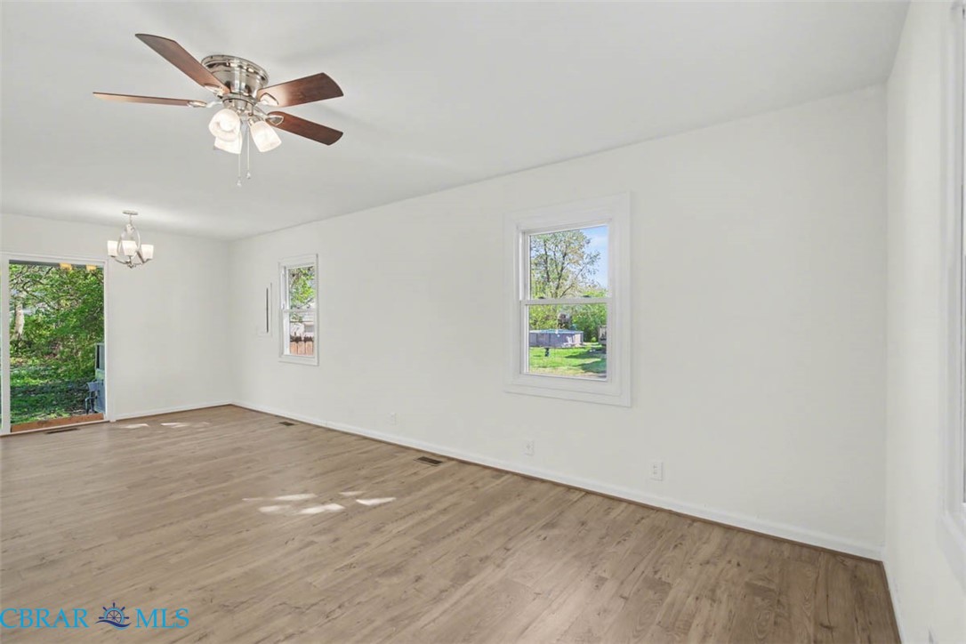 212 6th Street Hampton, VA 23664 - Photo 7 of 34