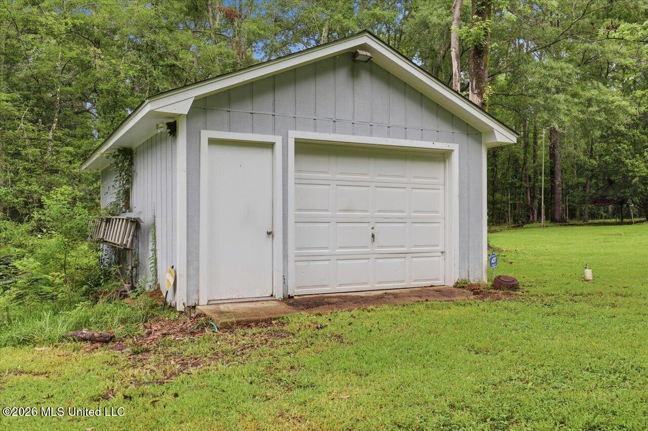 2141 McFarland Road Raymond, MS 39154 - Photo 43 of 69 43-2141 McFarland Rd _ Hometoursms.com