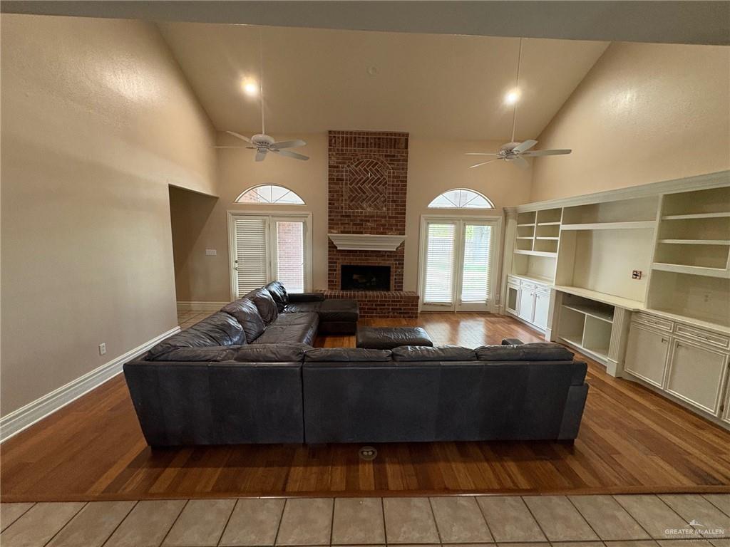 336 Toucan Avenue McAllen, TX 78504 - Photo 13 of 34 a living room with furniture