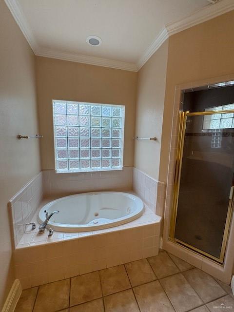 336 Toucan Avenue McAllen, TX 78504 - Photo 19 of 34 a bath tub sitting in a bathroom next to a window