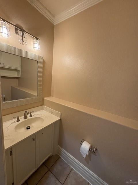 336 Toucan Avenue McAllen, TX 78504 - Photo 30 of 34 a bathroom with a sink and mirror