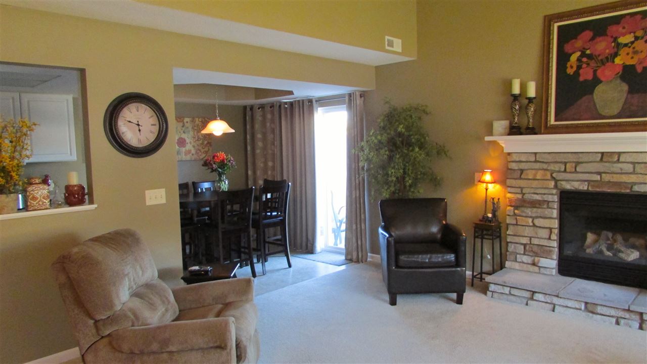 9921 Oak Trail Road Fort Wayne, IN 46825 - Photo 5 of 10 Gallery Image 5