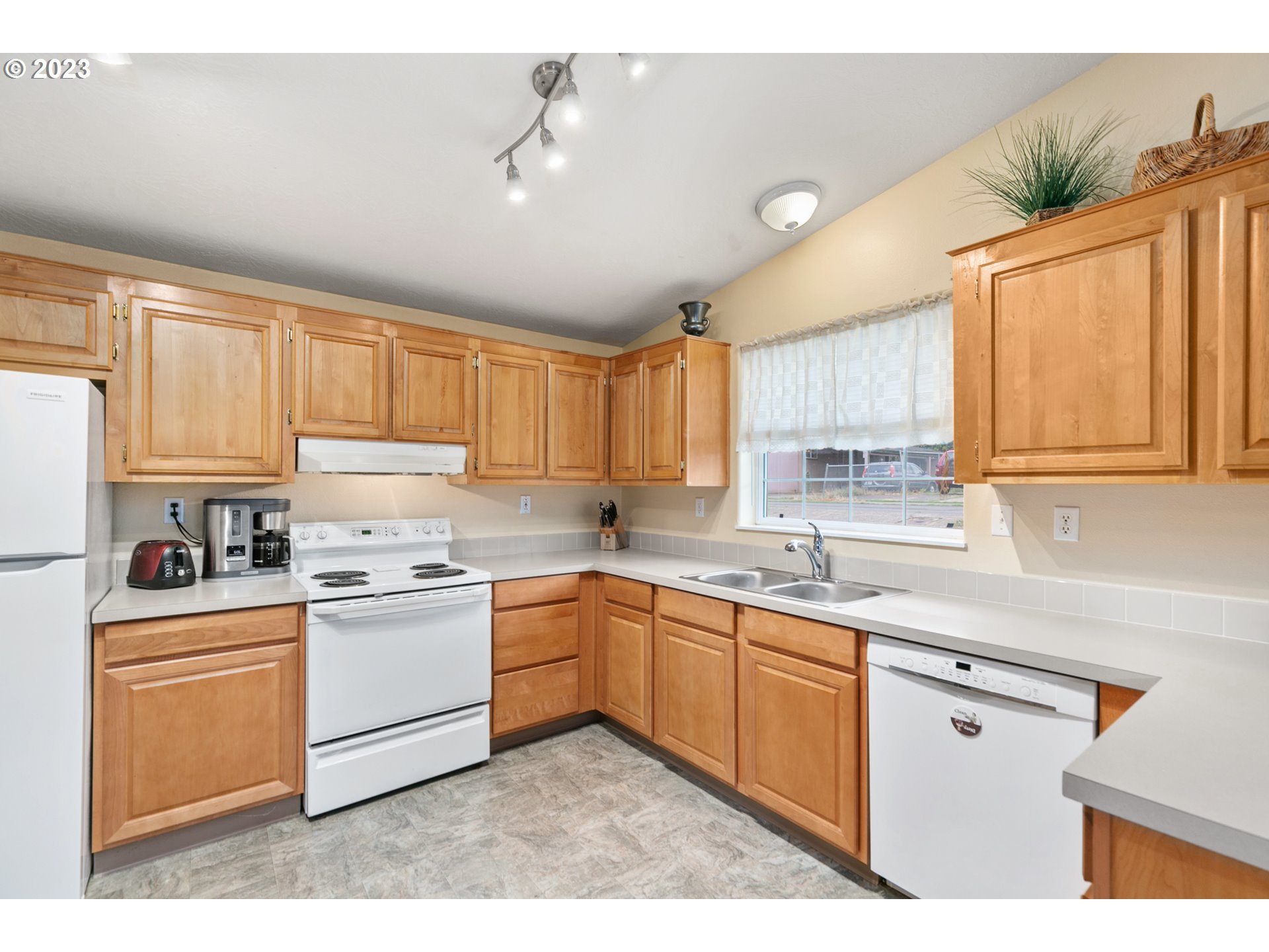 18 South Gee Creek Loop Ridgefield, WA 98642 - Photo 6 of 24