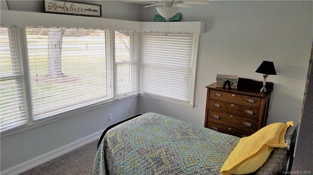1542 Philadelphia Church Road Dallas, NC 28034 - Photo 12 of 26 Gallery Image 12