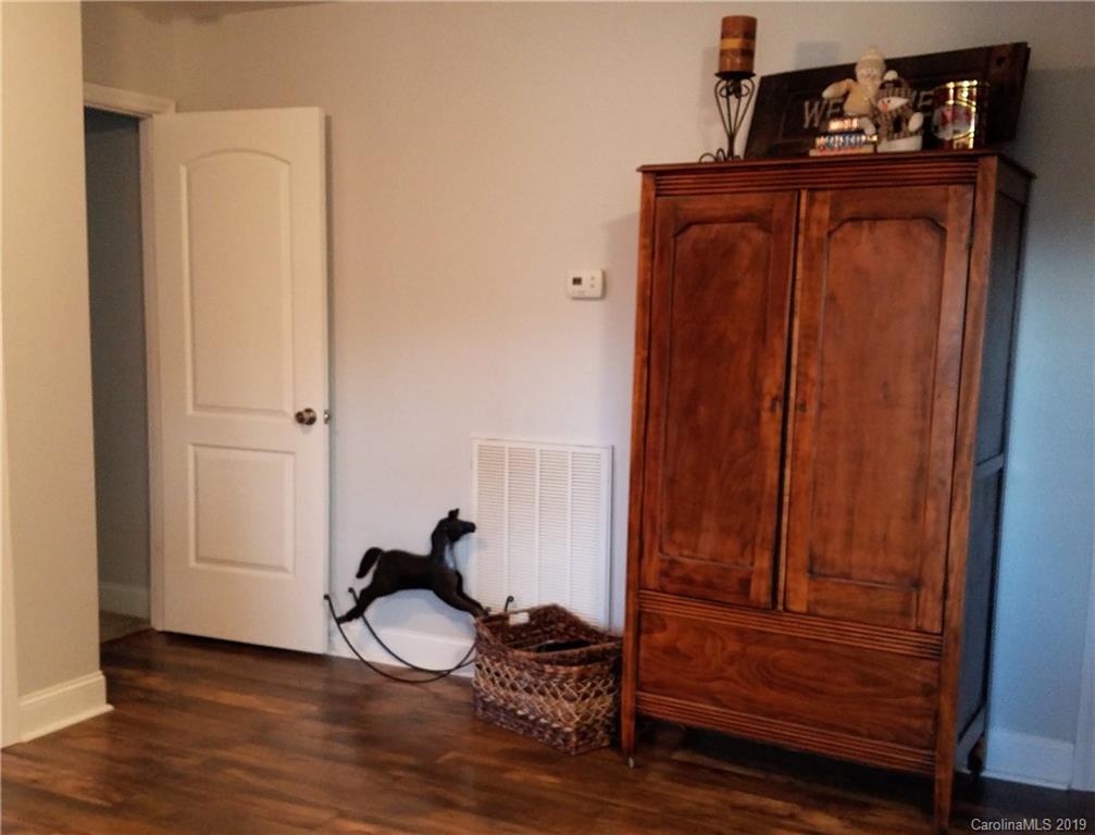 1542 Philadelphia Church Road Dallas, NC 28034 - Photo 16 of 26 Gallery Image 16