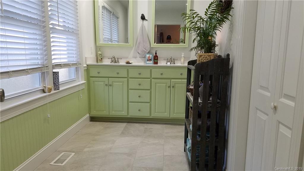 1542 Philadelphia Church Road Dallas, NC 28034 - Photo 8 of 26 Gallery Image 8