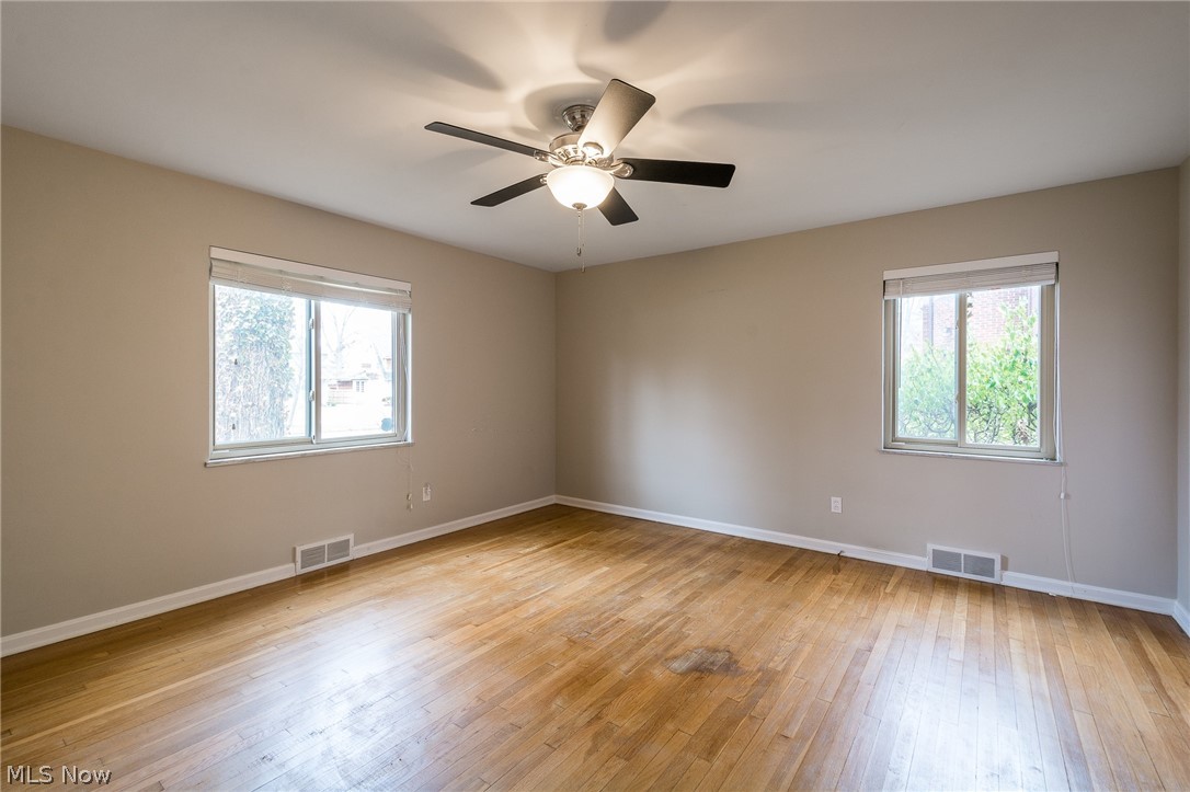 1121 Wilbert Road Lakewood, OH 44107 - Photo 10 of 24