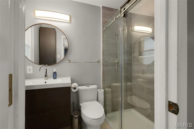 $420,000 | 911 Parkfield Terrace, Manchester, MO 63021