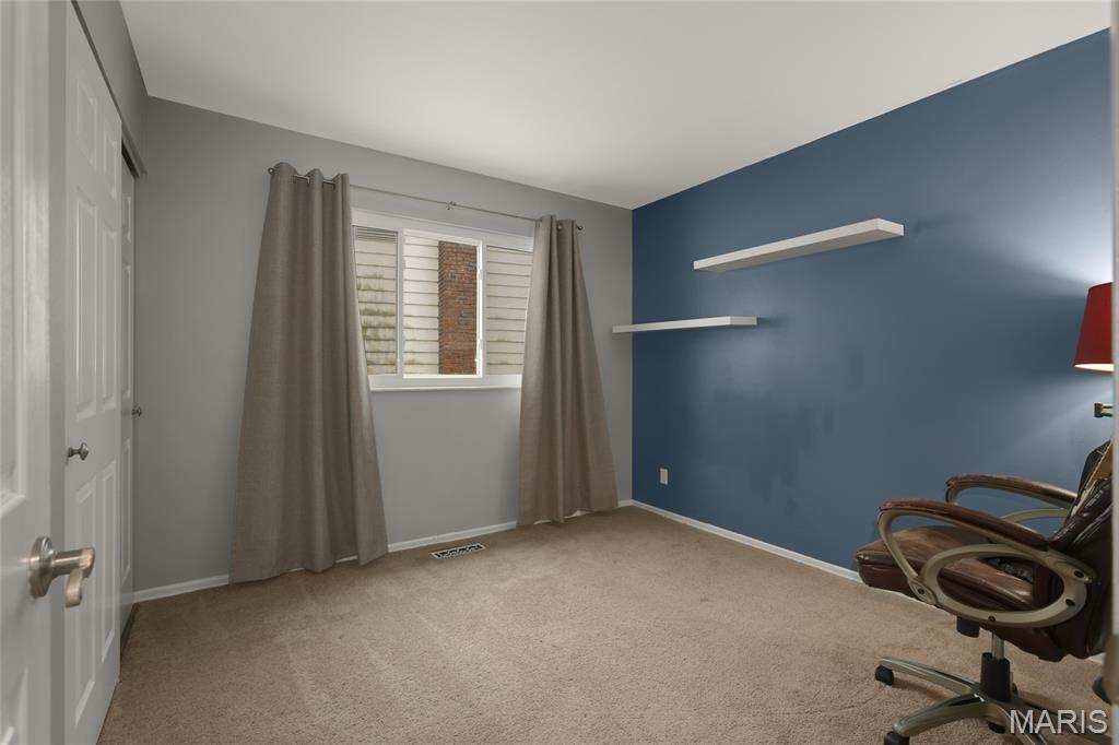 911 Parkfield Terrace Manchester, MO 63021 - Photo 12 of 28