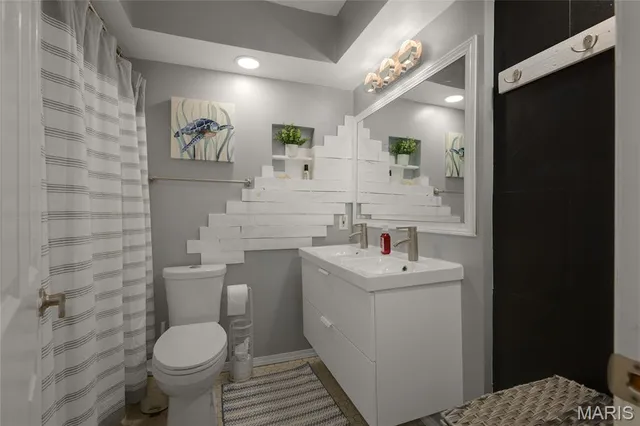 $420,000 | 911 Parkfield Terrace, Manchester, MO 63021