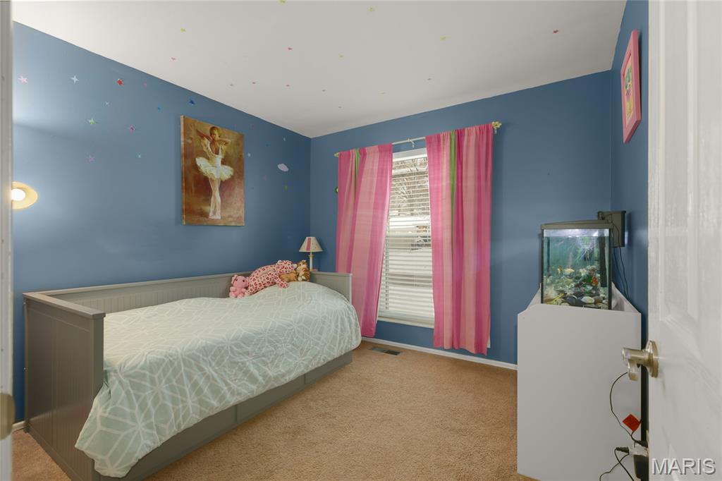 911 Parkfield Terrace Manchester, MO 63021 - Photo 15 of 28