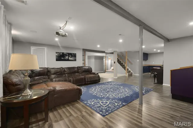 $420,000 | 911 Parkfield Terrace, Manchester, MO 63021