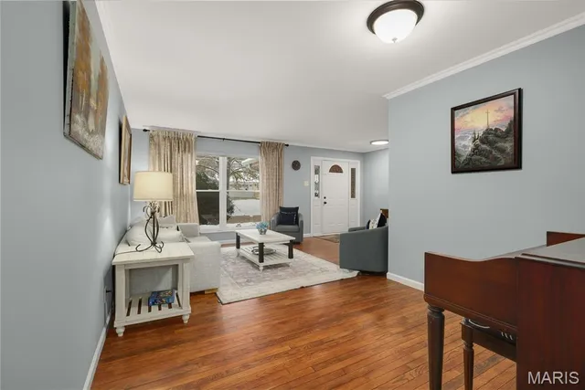 $420,000 | 911 Parkfield Terrace, Manchester, MO 63021