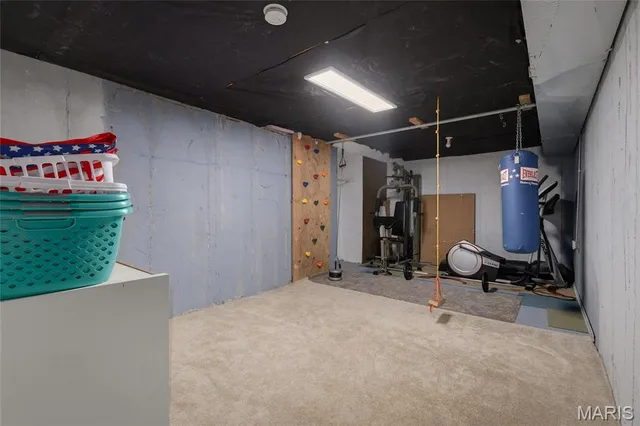 $420,000 | 911 Parkfield Terrace, Manchester, MO 63021