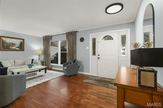 $420,000 | 911 Parkfield Terrace, Manchester, MO 63021