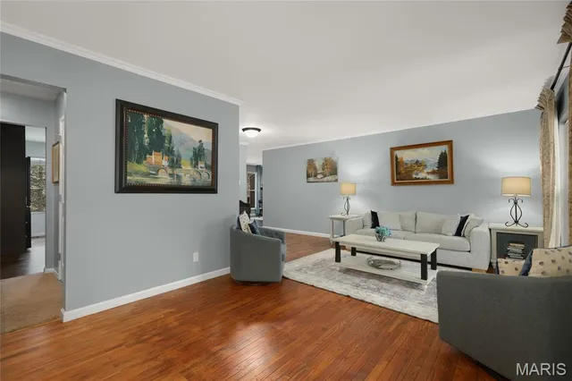 $420,000 | 911 Parkfield Terrace, Manchester, MO 63021