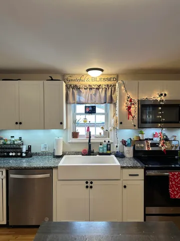 $399,999 | 474 Doles Ridge Road, Limerick, ME 04048