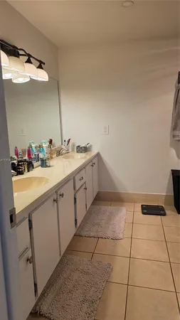$2,400 | 750 Northeast 199th Street, Unit 101H, Miami, FL 33179