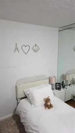 $2,400 | 750 Northeast 199th Street, Unit 101H, Miami, FL 33179