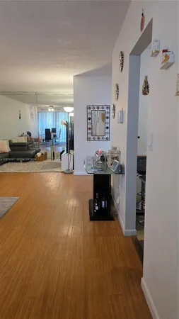 $2,450 | 750 Northeast 199th Street, Unit 101H, Miami, FL 33179