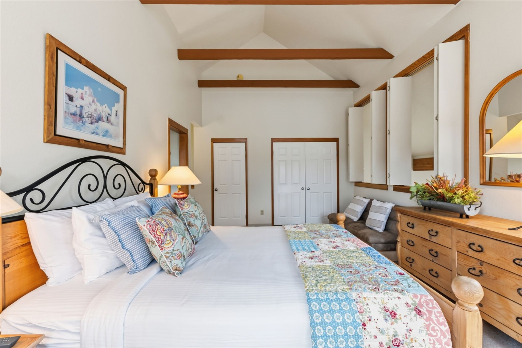 30 Tennis Club Road, Unit 1608 Keystone, CO 80435 - Photo 11 of 29 a bedroom with a large bed and a dresser