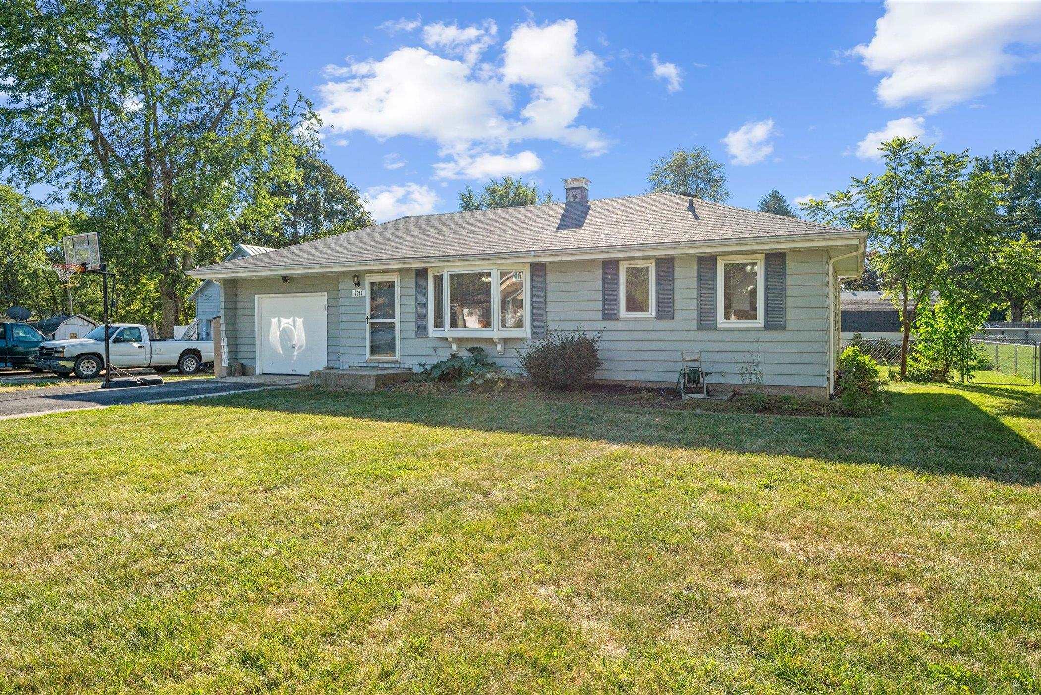 7316 Baer Road Fort Wayne, IN 46809 - Photo 3 of 29