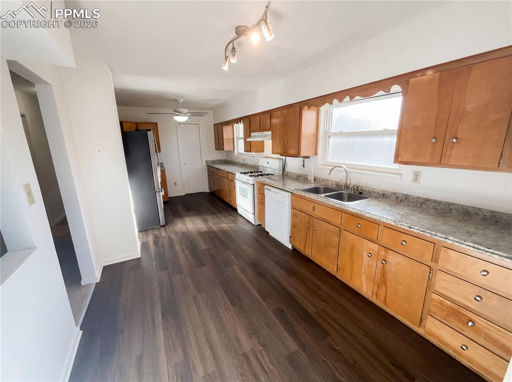 427 Quebec Street Colorado Springs, CO 80911 - Photo 2 of 21