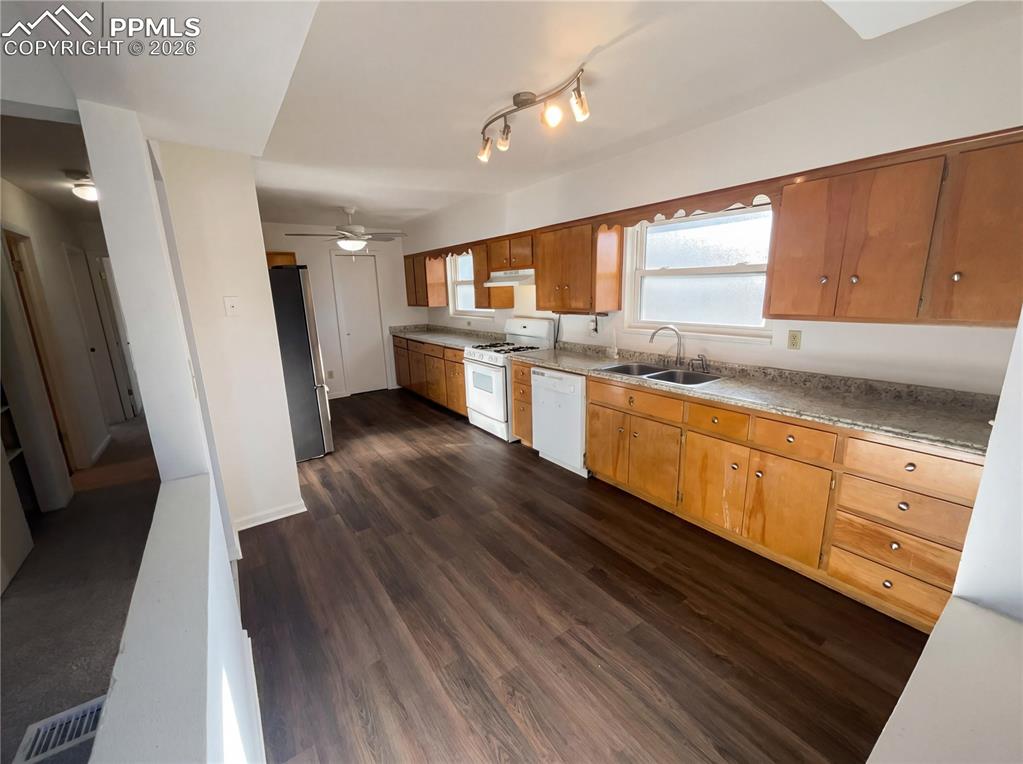 427 Quebec Street Colorado Springs, CO 80911 - Photo 5 of 21