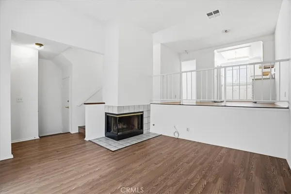 $489,995 | 27657 Ironstone Drive, Unit 1, Canyon Country, CA 91387