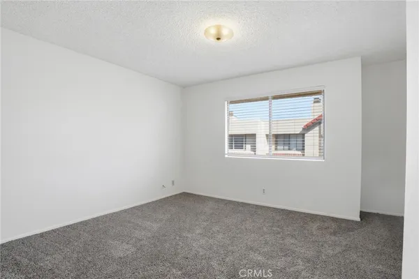 $489,995 | 27657 Ironstone Drive, Unit 1, Canyon Country, CA 91387