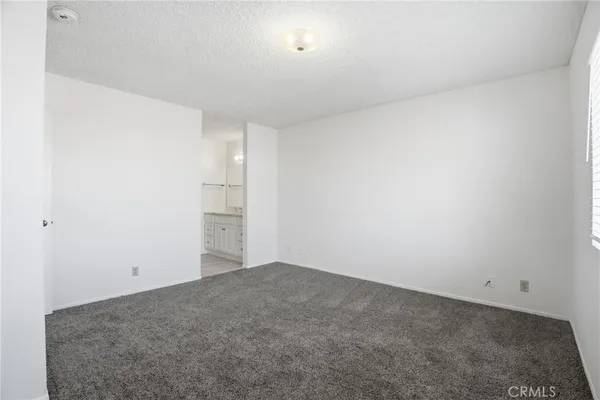 $489,995 | 27657 Ironstone Drive, Unit 1, Canyon Country, CA 91387