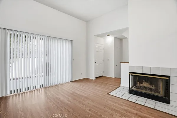 $489,995 | 27657 Ironstone Drive, Unit 1, Canyon Country, CA 91387