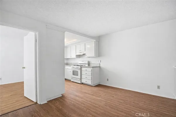 $489,995 | 27657 Ironstone Drive, Unit 1, Canyon Country, CA 91387