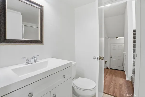 $489,995 | 27657 Ironstone Drive, Unit 1, Canyon Country, CA 91387