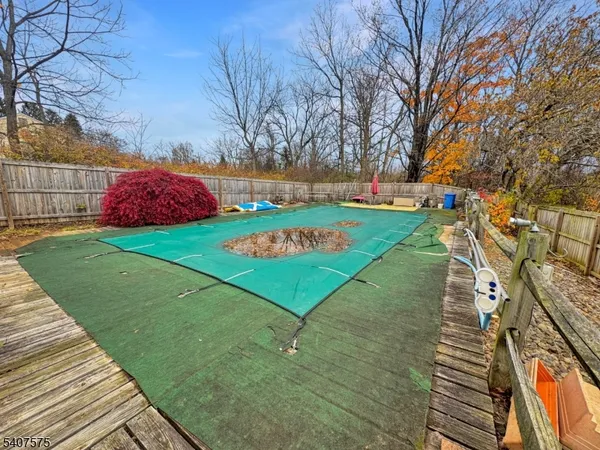 $500,000 | 4 Hadlar Drive, Lebanon, NJ 08833