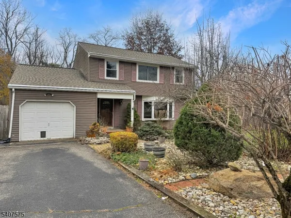 $500,000 | 4 Hadlar Drive, Lebanon, NJ 08833