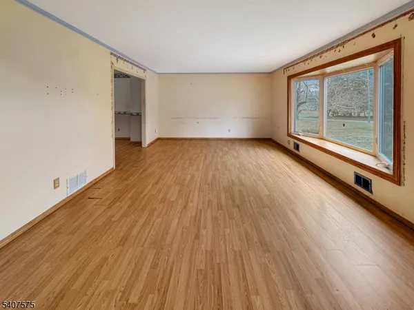 $500,000 | 4 Hadlar Drive, Lebanon, NJ 08833