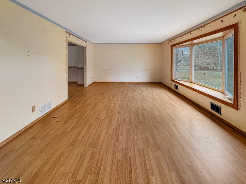 4 Hadlar Drive Lebanon, NJ 08833 - Photo 5 of 30