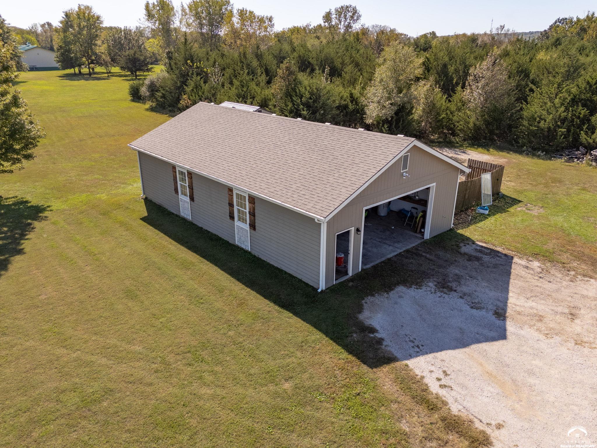 1185 East 1067th Road Lawrence, KS 66047 - Photo 70 of 73 Gallery Image 70