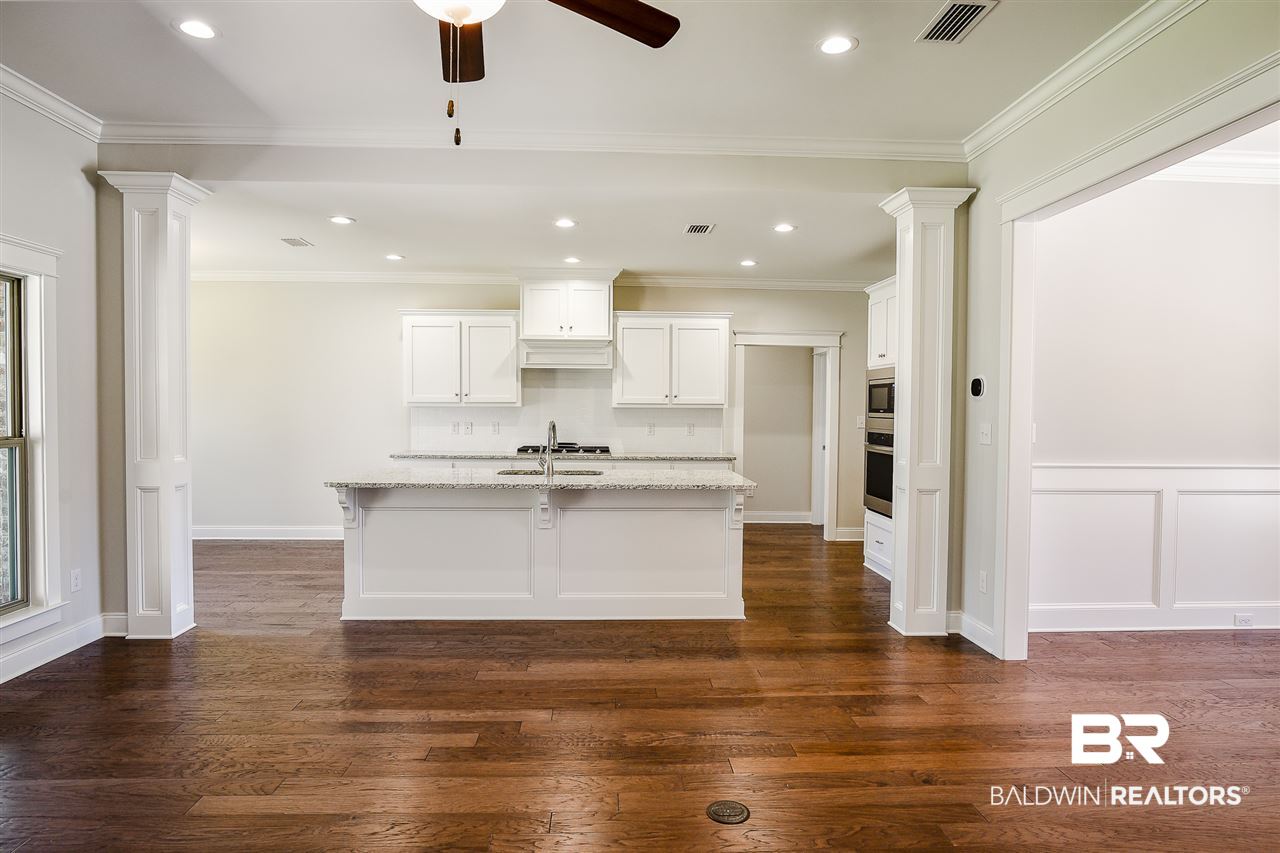 338 Saffron Avenue Fairhope, AL 36532 - Photo 5 of 27 Kitchen