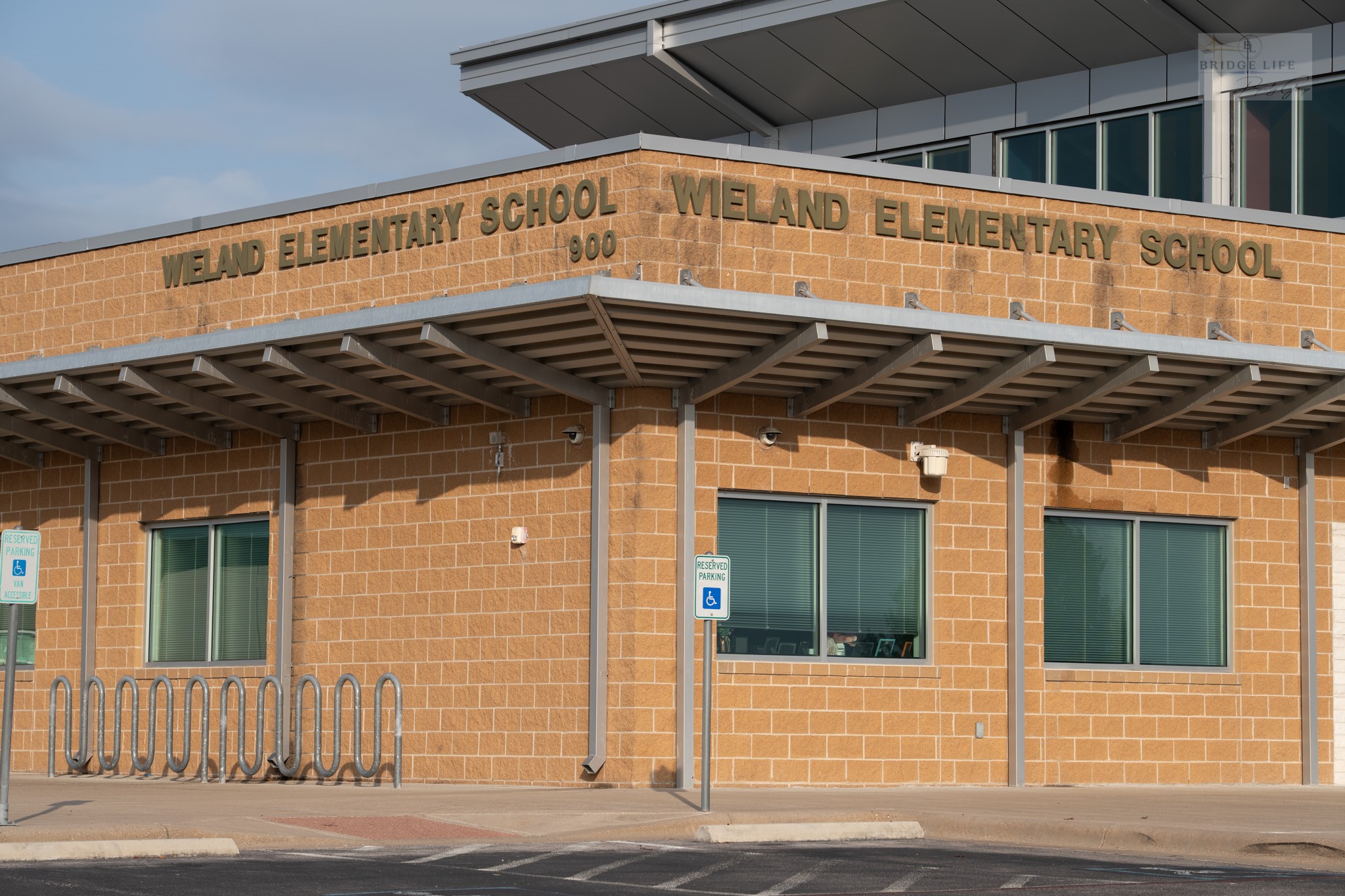 812 Battenburg Trail Pflugerville, TX 78660 - Photo 28 of 29 a view of a building with a window