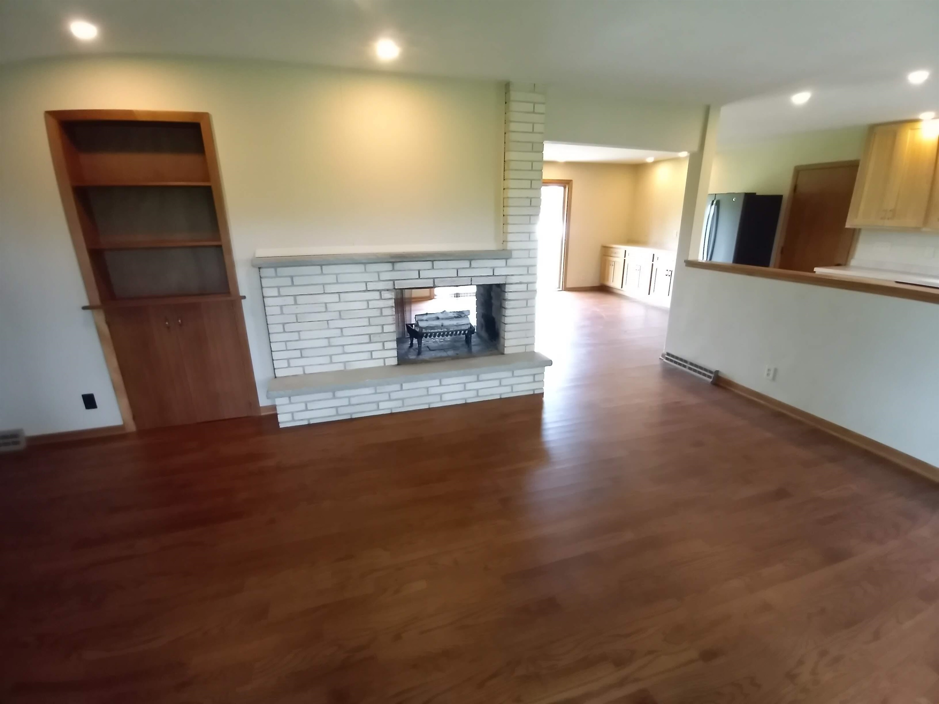 2824 Goeke Road Pecatonica, IL 61063 - Photo 5 of 38 Gallery Image 5