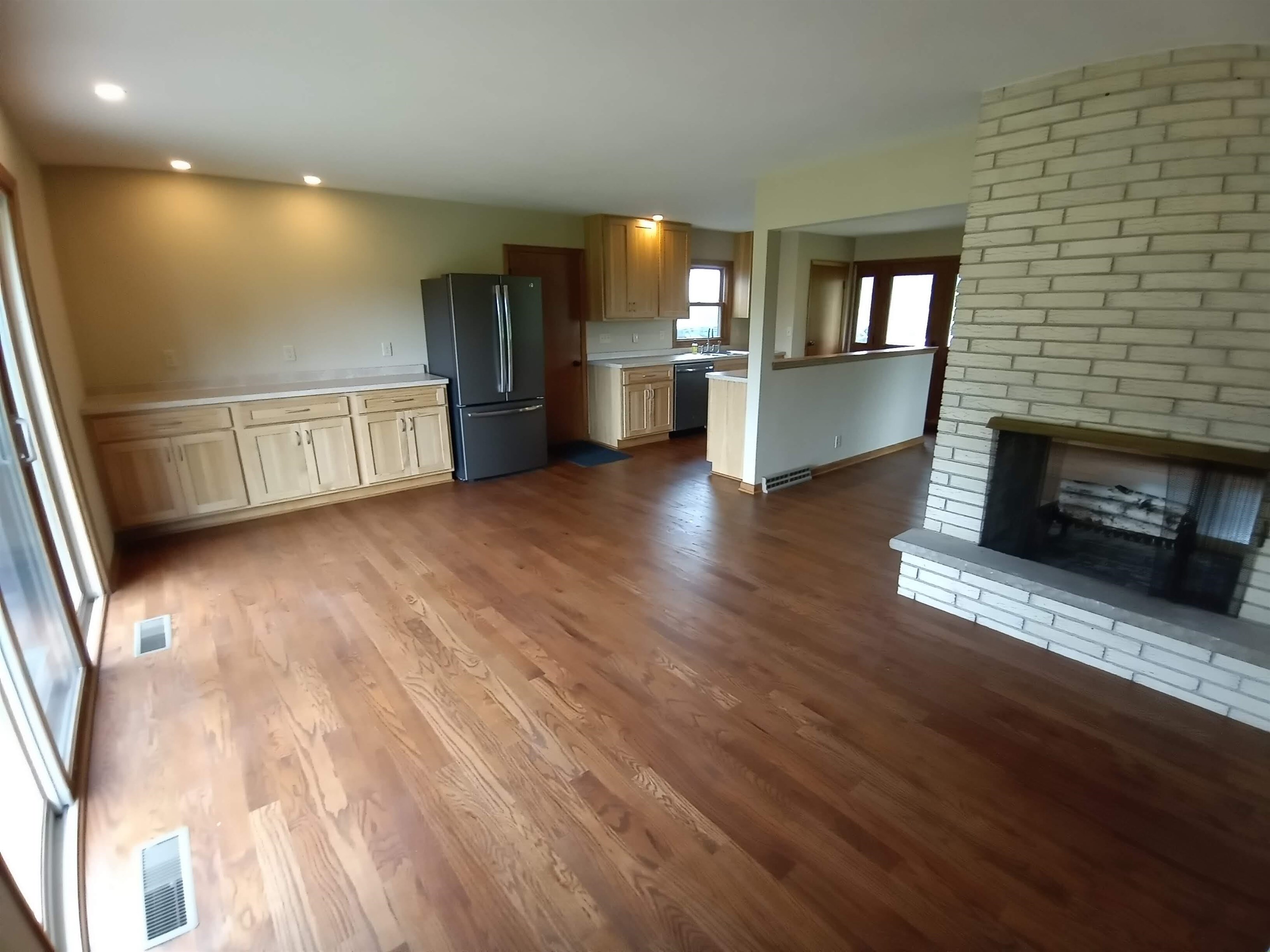 2824 Goeke Road Pecatonica, IL 61063 - Photo 6 of 38 Gallery Image 6