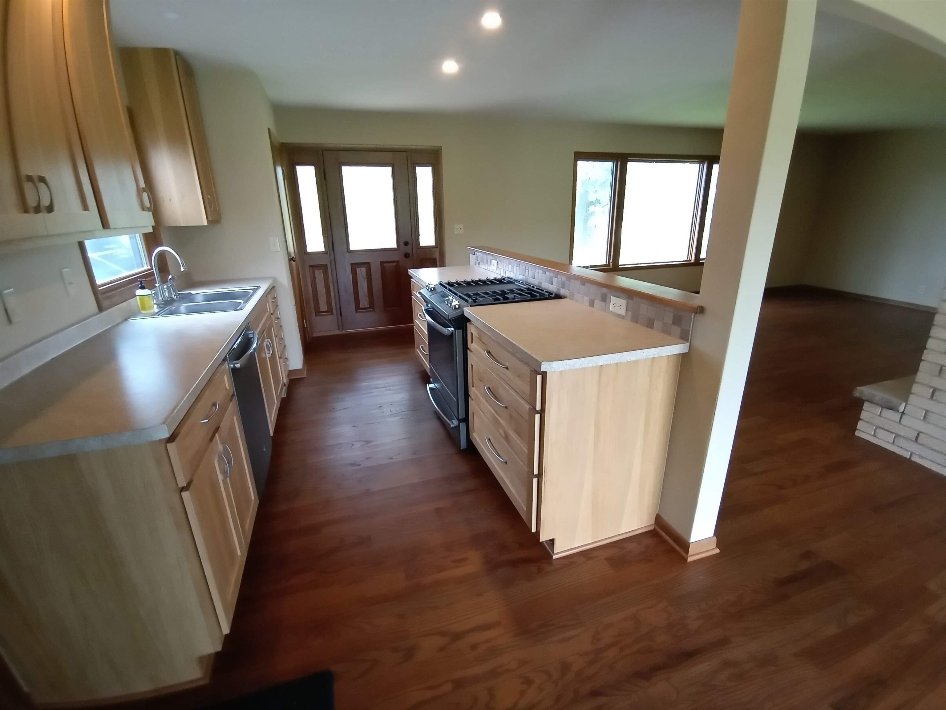 2824 Goeke Road Pecatonica, IL 61063 - Photo 9 of 38 Gallery Image 9
