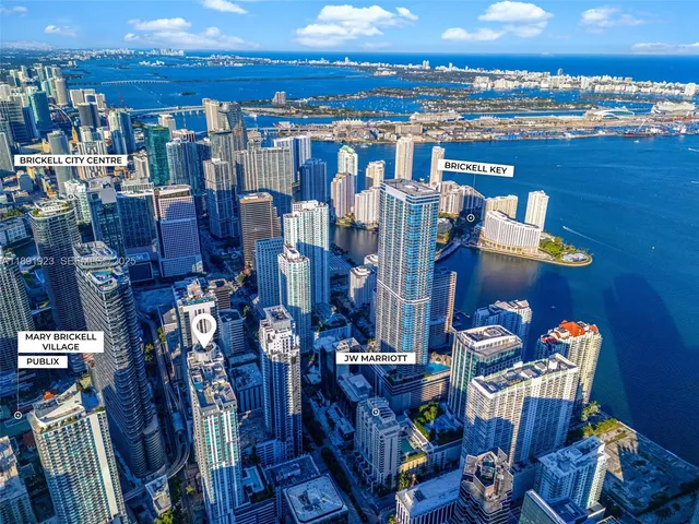 $3,500 | 1050 Brickell Avenue, Unit 1006, Miami, FL 33131