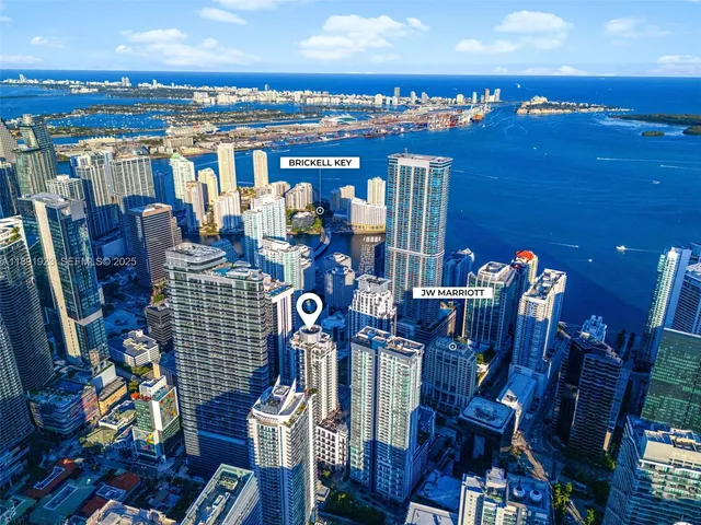 $3,500 | 1050 Brickell Avenue, Unit 1006, Miami, FL 33131