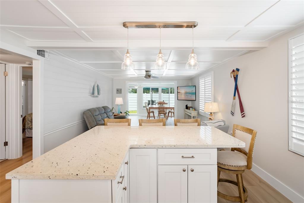546 Spanish Drive South Longboat Key, FL 34228 - Photo 12 of 57