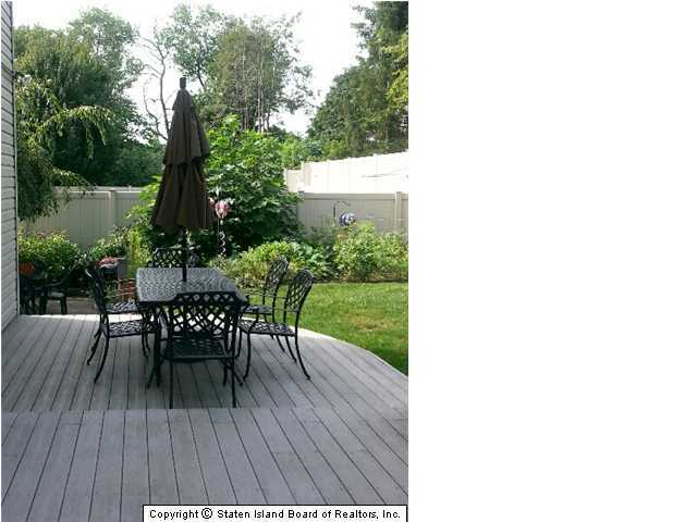 933 Richmond Road Staten Island, NY 10304 - Photo 15 of 15 Additional Photo